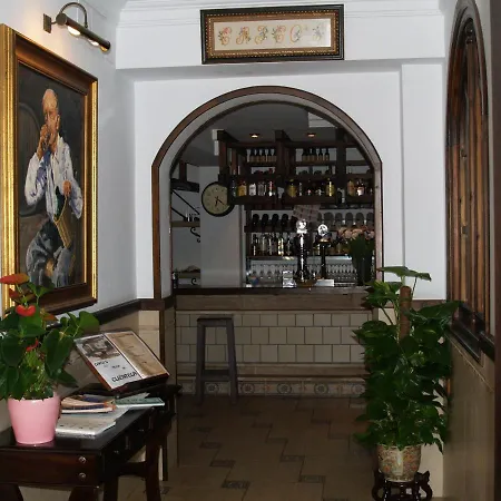 卡伊科酒店 *